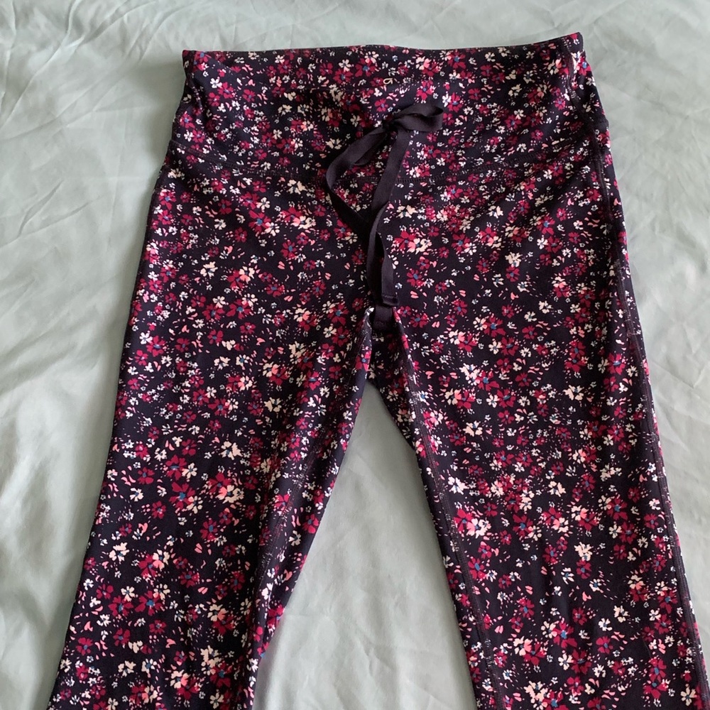 Gap Drawstring crop yoga pants